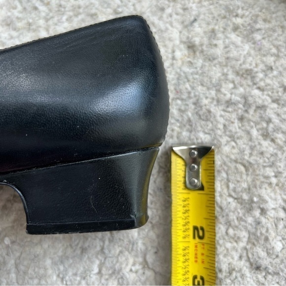 Trotters Doris Black Leather Block Heel Pumps Size 11M - Picture 9 of 10